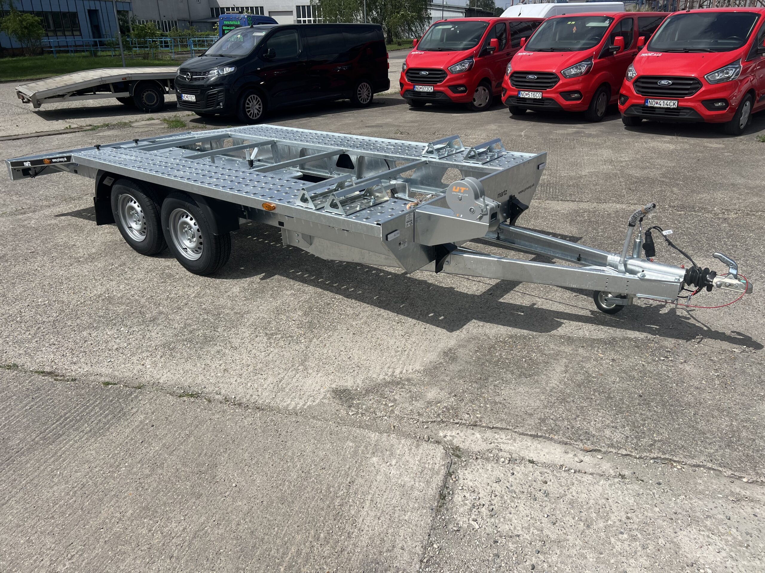 Odťahová služba NONSTOP 24/7 | Leopoldov, Hlohovec a okolie